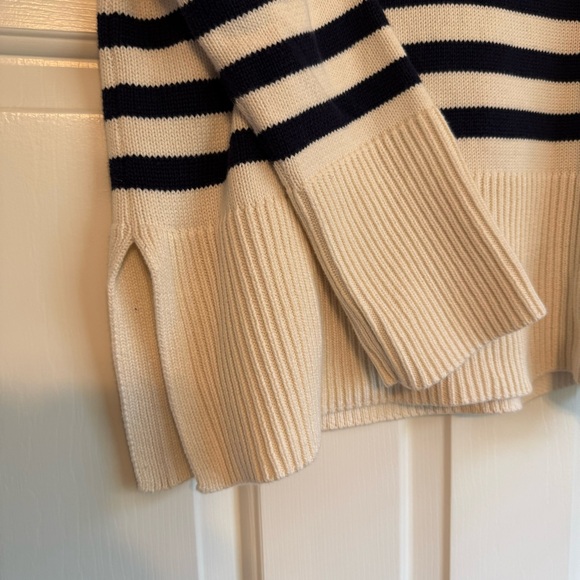 GAP 24/7 Split Hem Polo Sweater White W/Blue Stripes V Neckline W/Collar XS - Picture 4 of 10